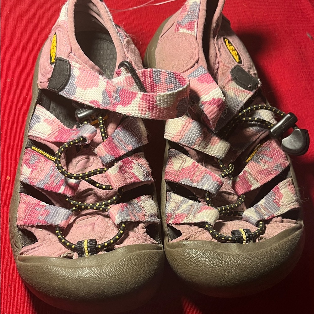 Keen Kids Pink Multi-Pattern Closed-Toe Sandals